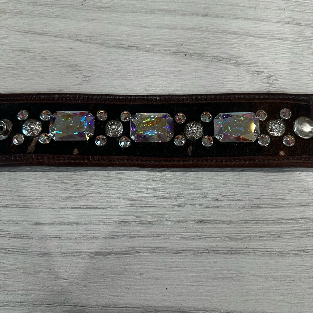 Crystal-Embellished Brown Leather Bracelet - Iridescent Stones